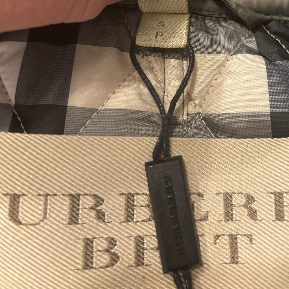 Burberry Brit Finsbridge Diamond Quilted Jacket in Olive Green size small - Picture 9 of 9